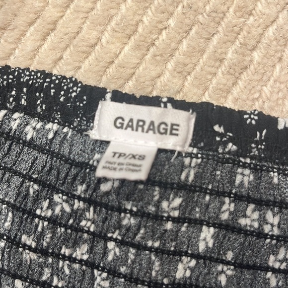 Garage crop top black with white design, size small - Picture 3 of 3